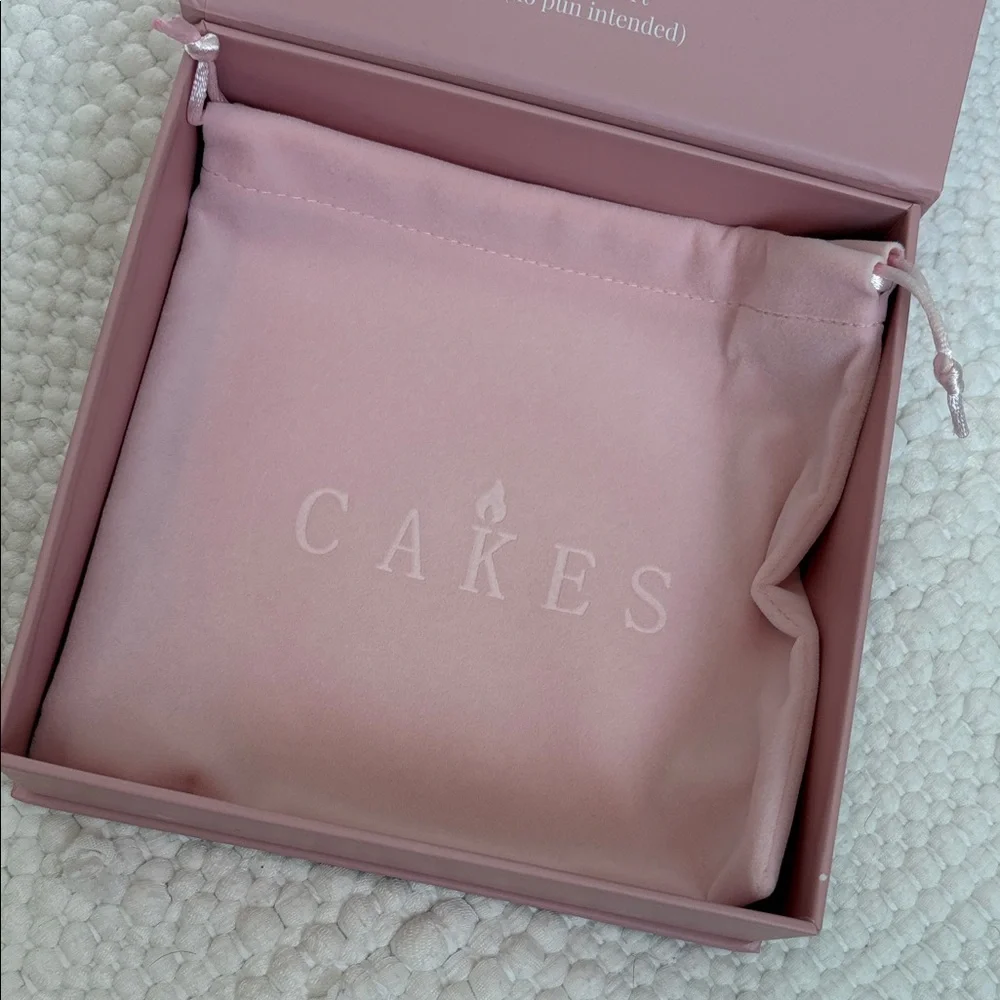 Cakes Body Pink Intimates Box - Picture 4 of 4